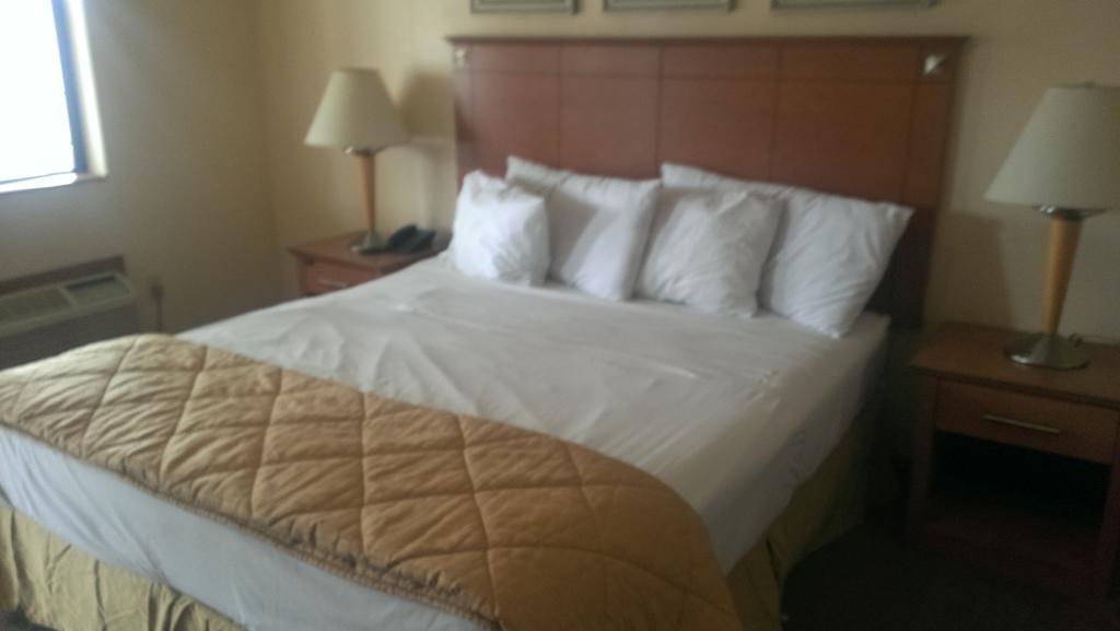 Naugatuck Motor Lodge Room photo