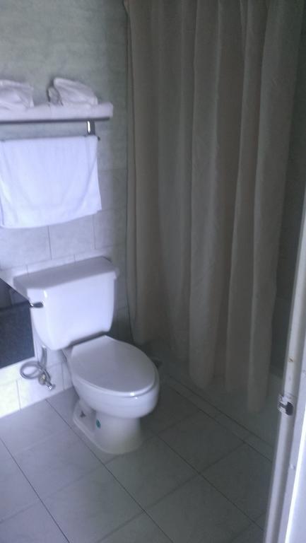Naugatuck Motor Lodge Room photo