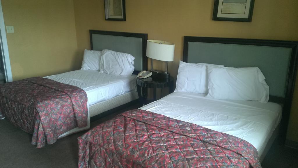 Naugatuck Motor Lodge Room photo