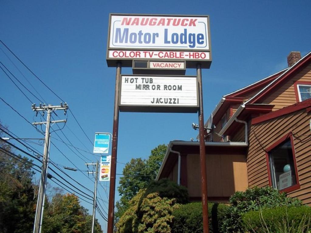 Naugatuck Motor Lodge Exterior photo
